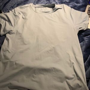 VGUC lululemon All Yours SS Train. Size 4.  Chambray Blue